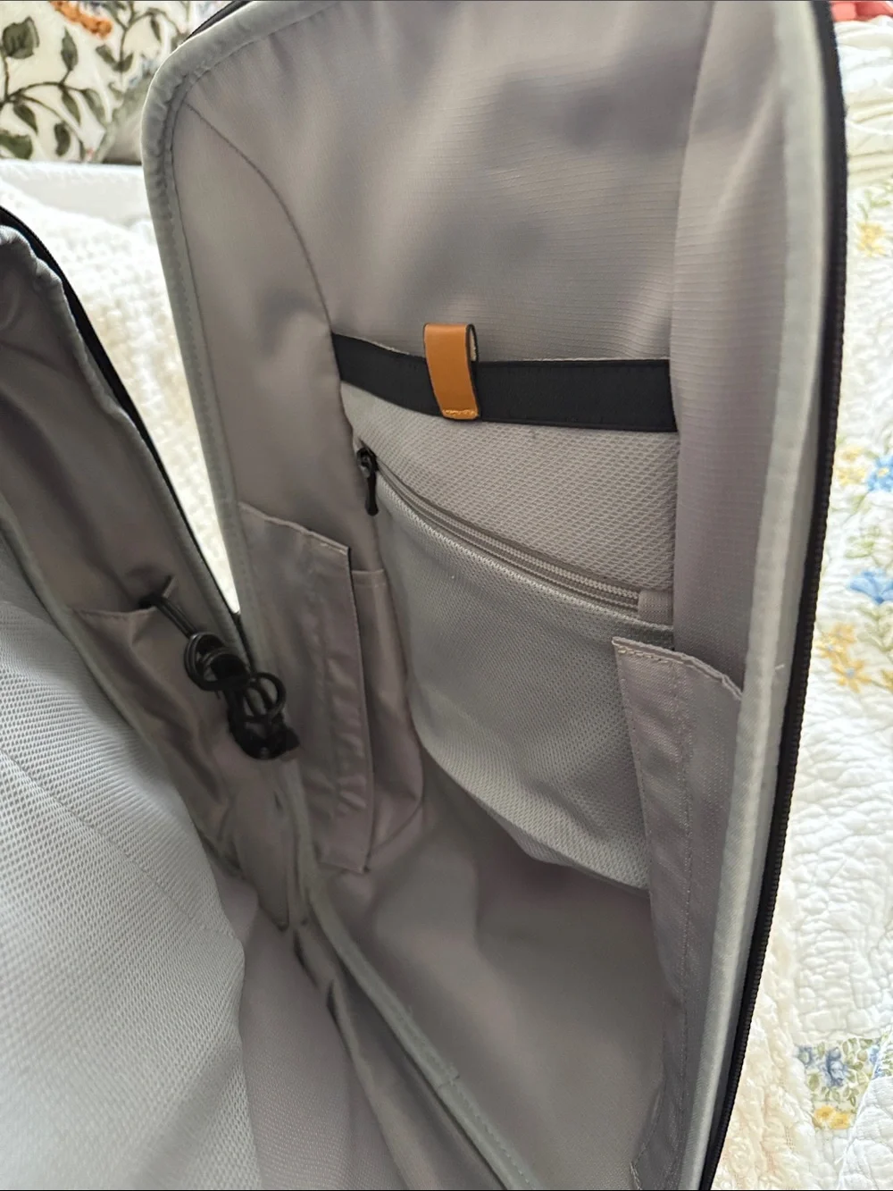 NWT Mark Ryden Men's Hard-Shell Business Travel Backpack Water proof USB Port